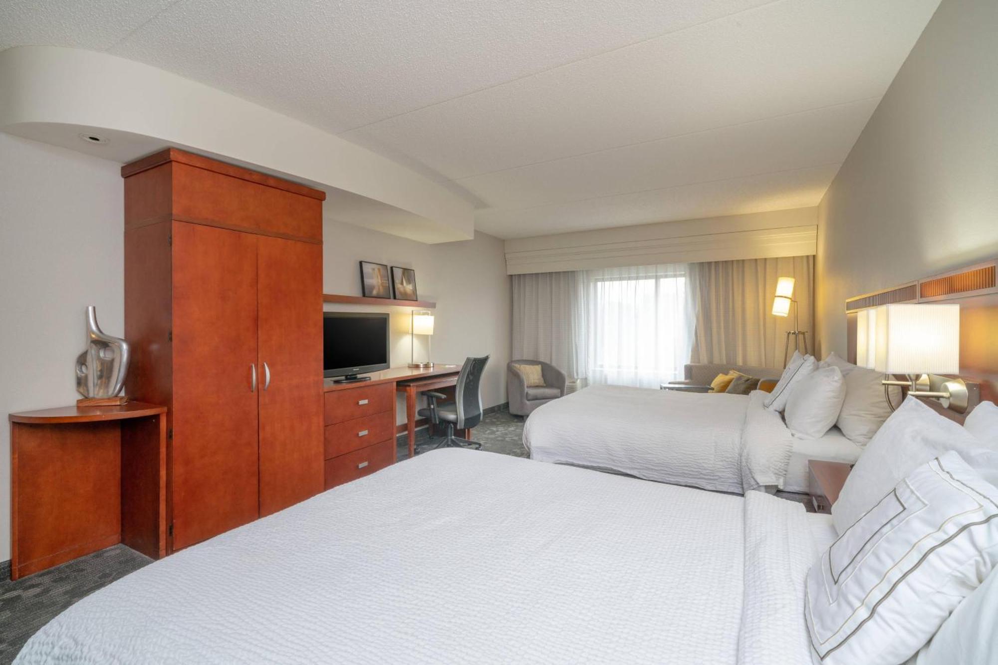 Courtyard By Marriott Hotel Salisbury
