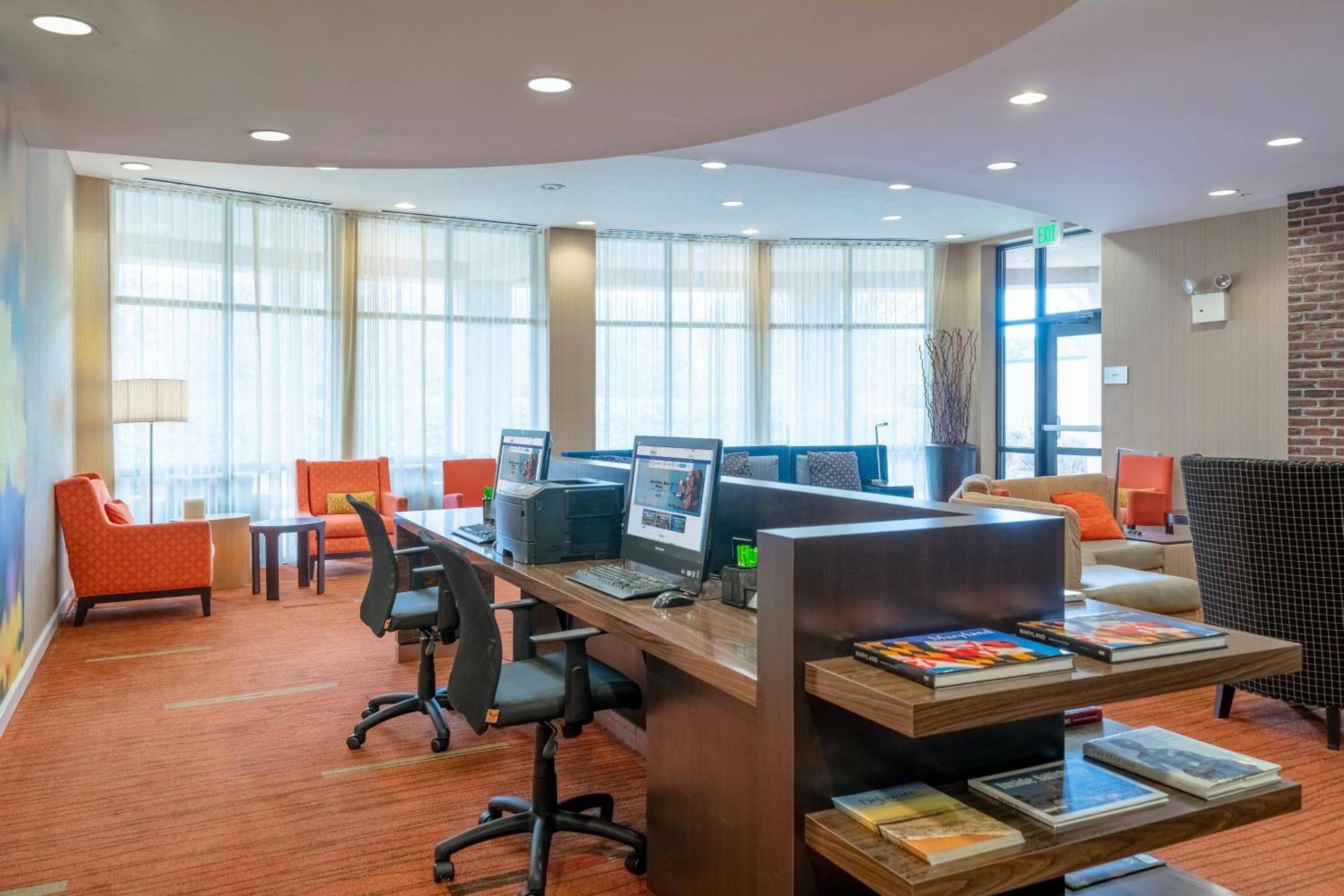 Courtyard By Marriott Hotel 3*