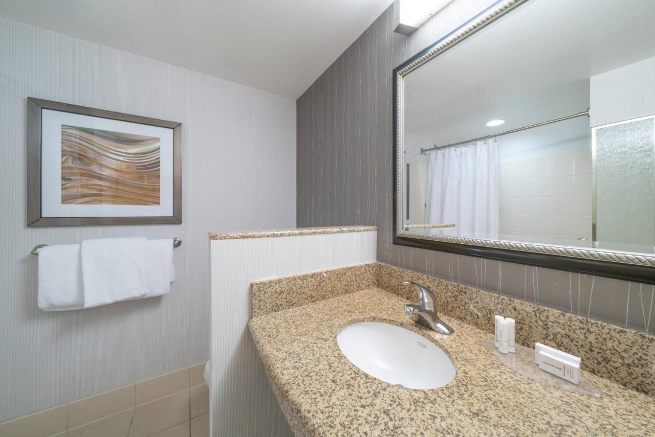 Hotel Courtyard By Marriott Salisbury