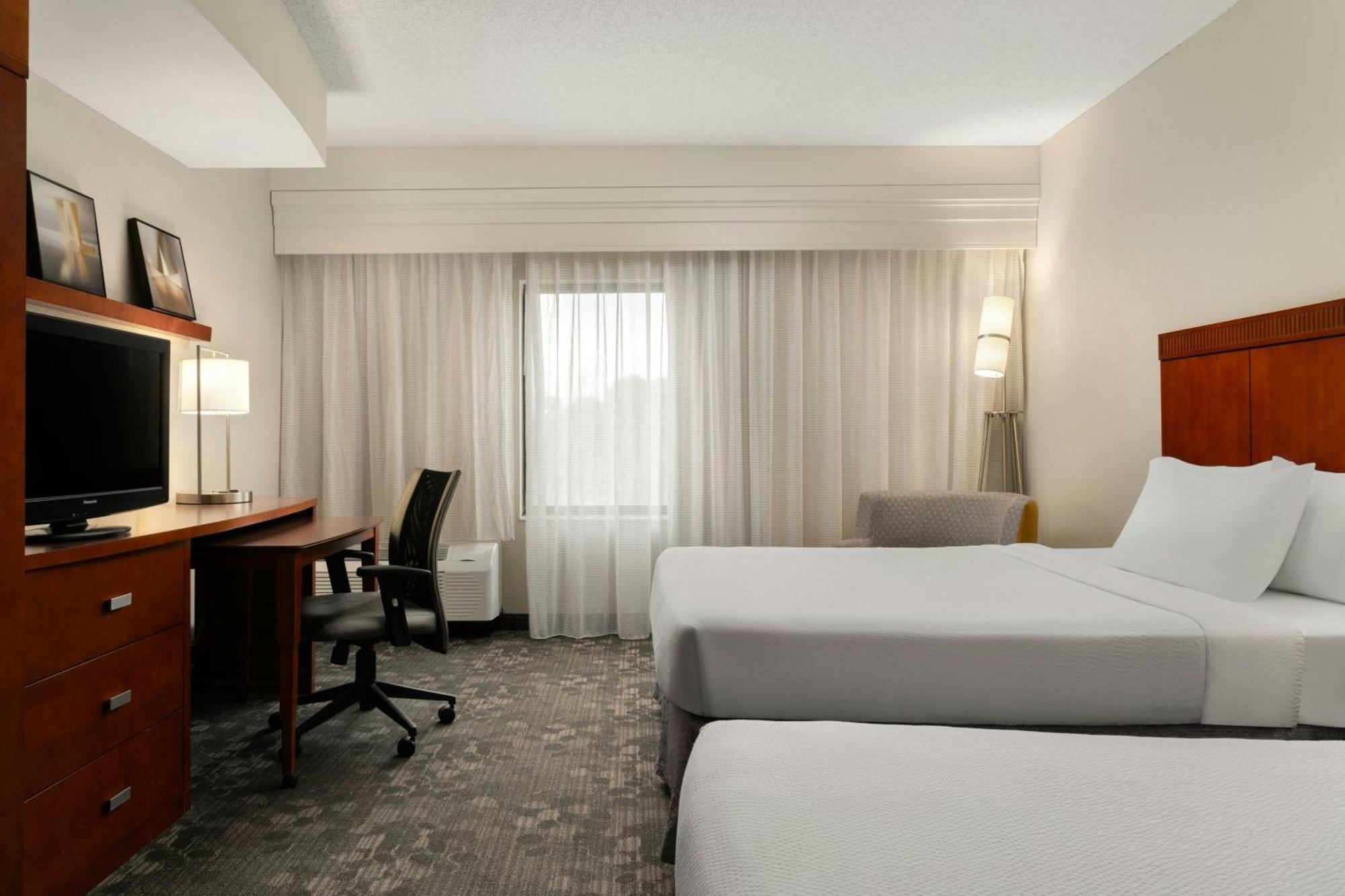 Courtyard By Marriott