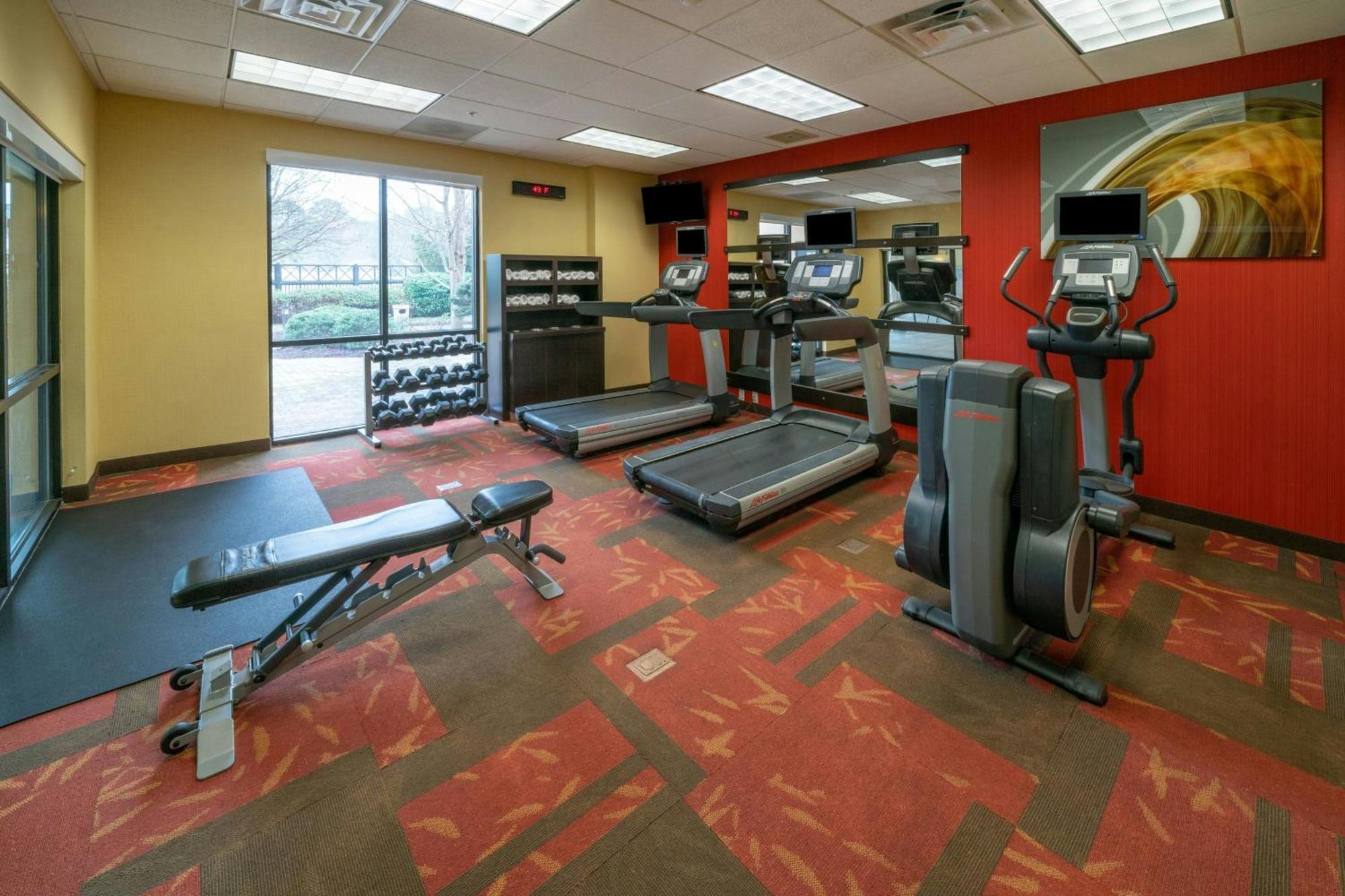 Courtyard By Marriott Hotel 3*