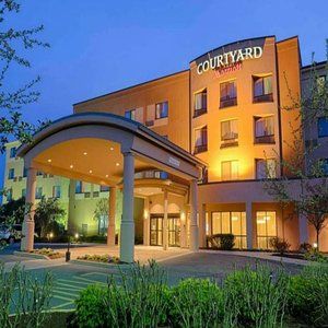 Courtyard By Marriott Hotel 3*
