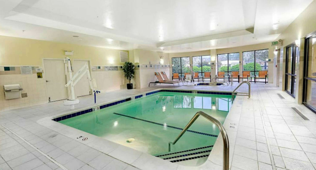 Hotel Courtyard By Marriott Salisbury