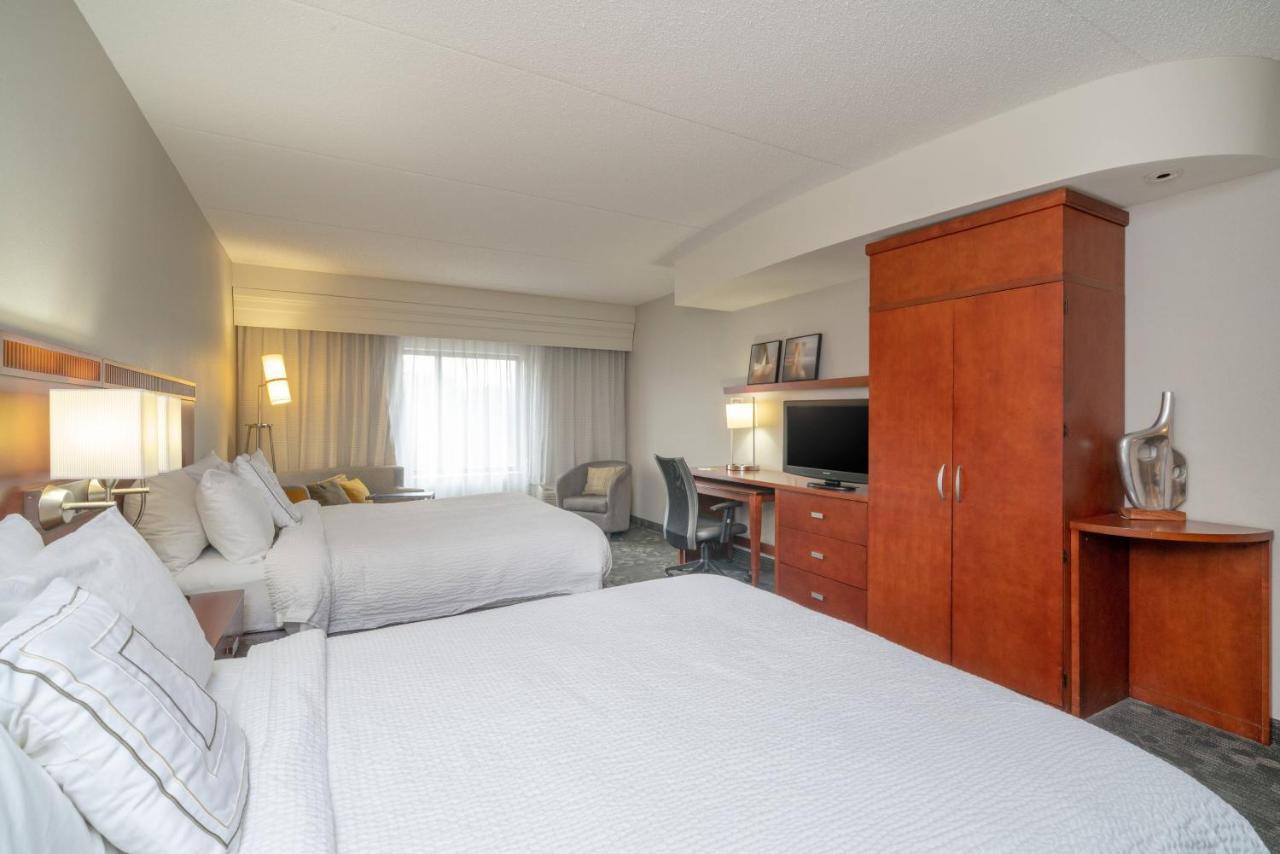 Courtyard By Marriott Hotel 3*